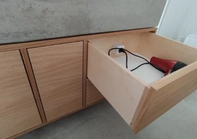 Mobile sottolavabo sospeso in essenza di Rovere