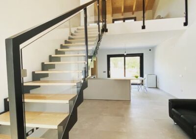 Scala in frassino e ferro